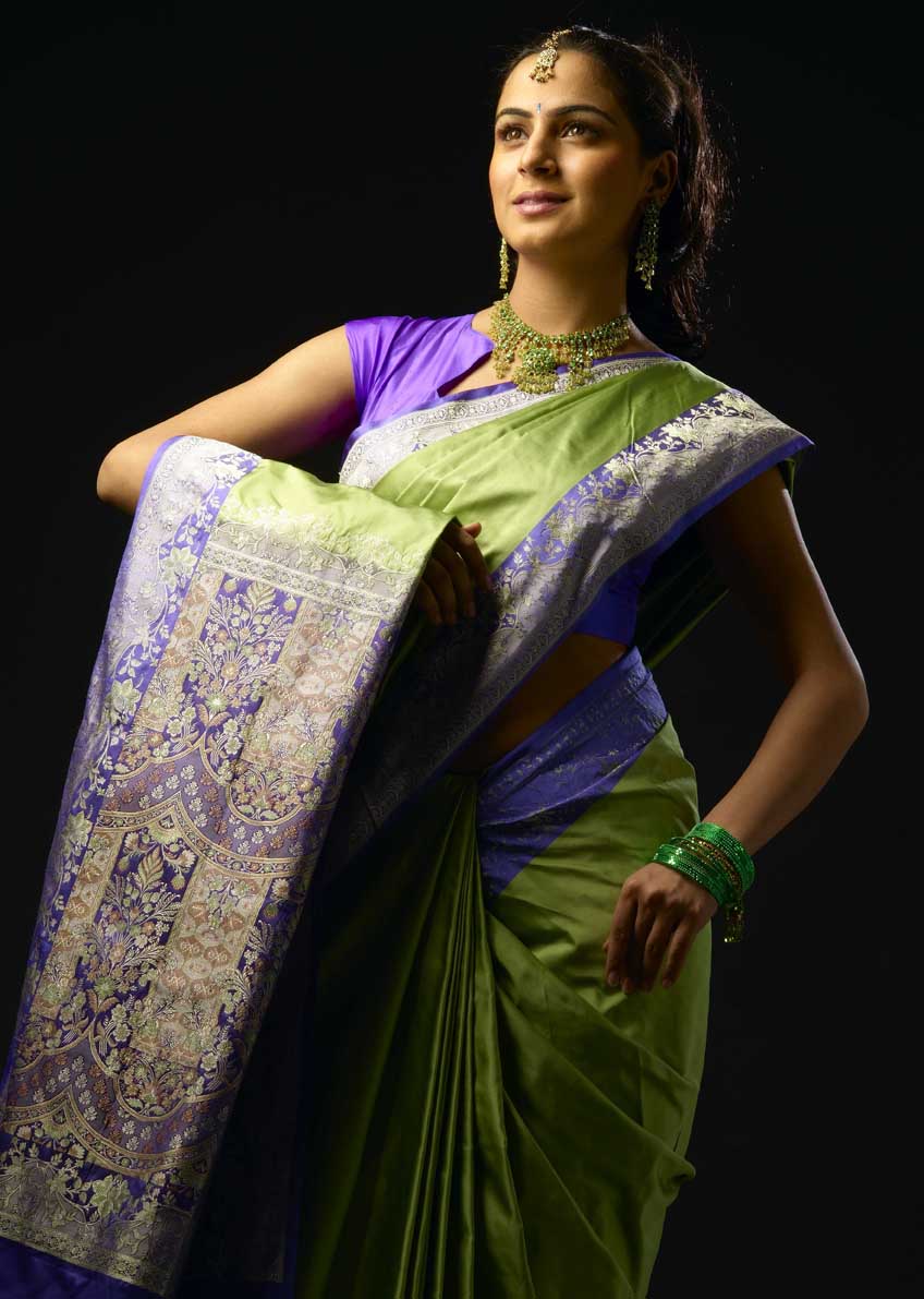 Shraddha Arya wearing a Sari, traditional Indian attire.jpg